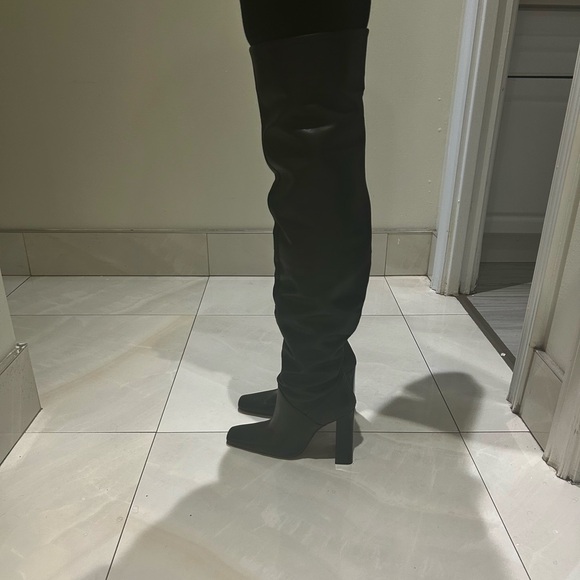 Zara Black baggy leather boots. Size 38. - Picture 6 of 7